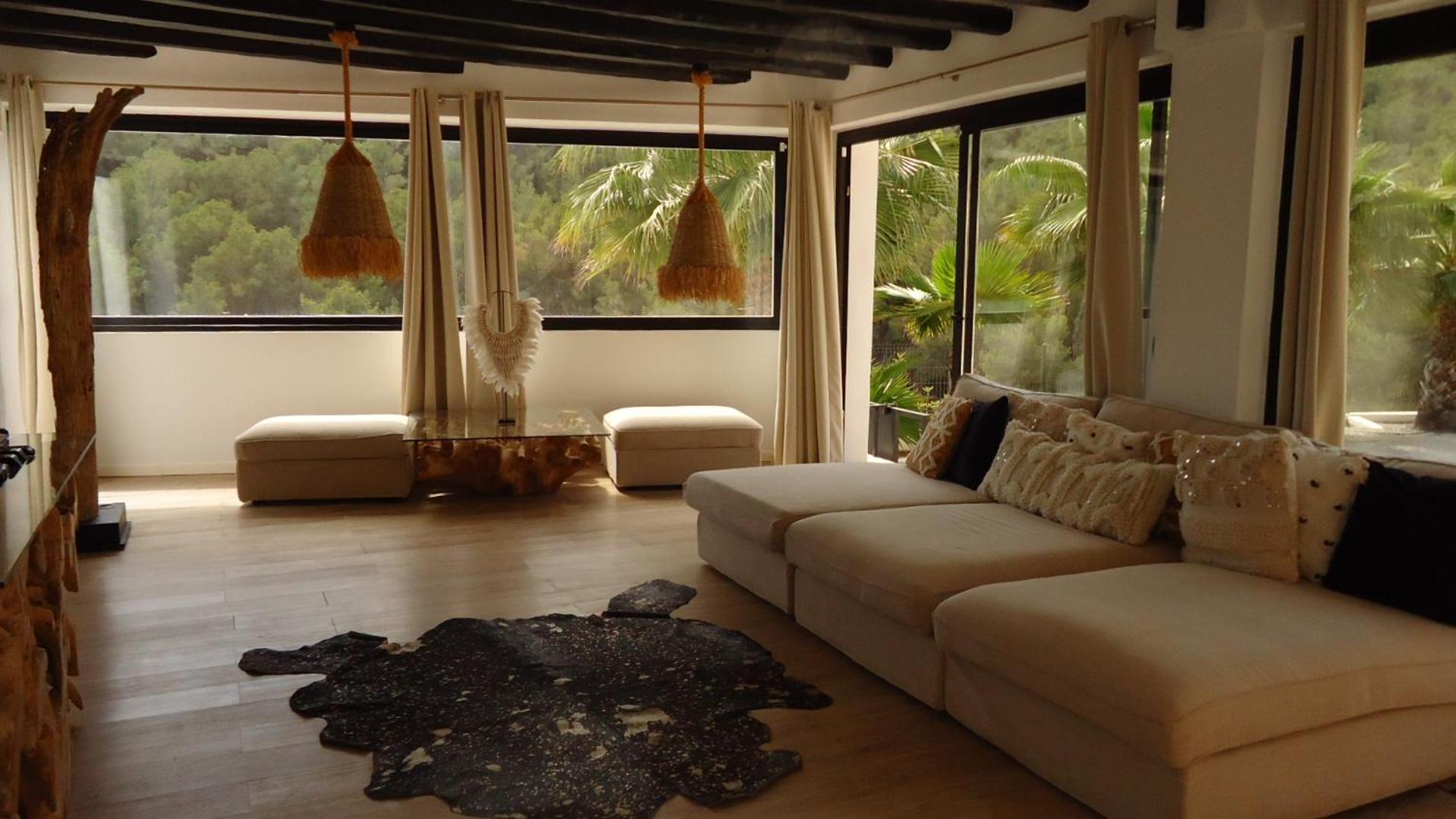 Romeo Villa *